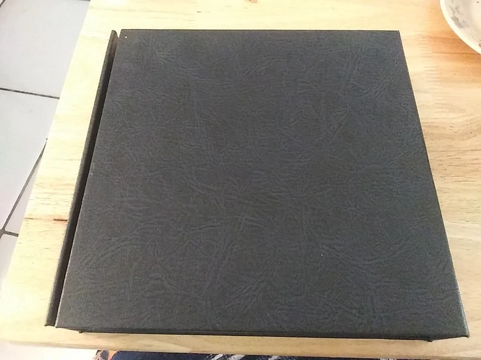 Franklin Mint America The Beautiful Reference Booklet Set With Case  - Image 3 of 4