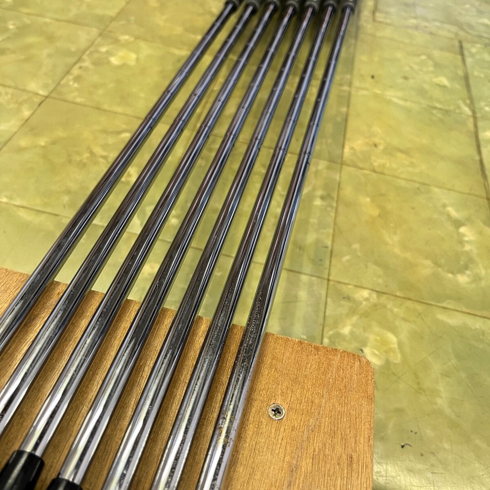 Titleist CB 714 Iron Set 4-Pw 7pc Flex Stiff Dynamic Gold S200 Steel