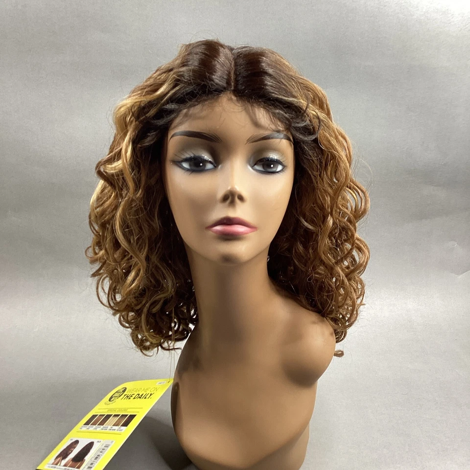 Peluca Hayden Larga Ondulada #DR4/Marrón Miel Rubia Premium Parte de Encaje Sintético Foto 2 de 4