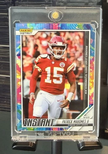 2021 Panini Instant Patrick Mahomes Instant Versicolor  /5