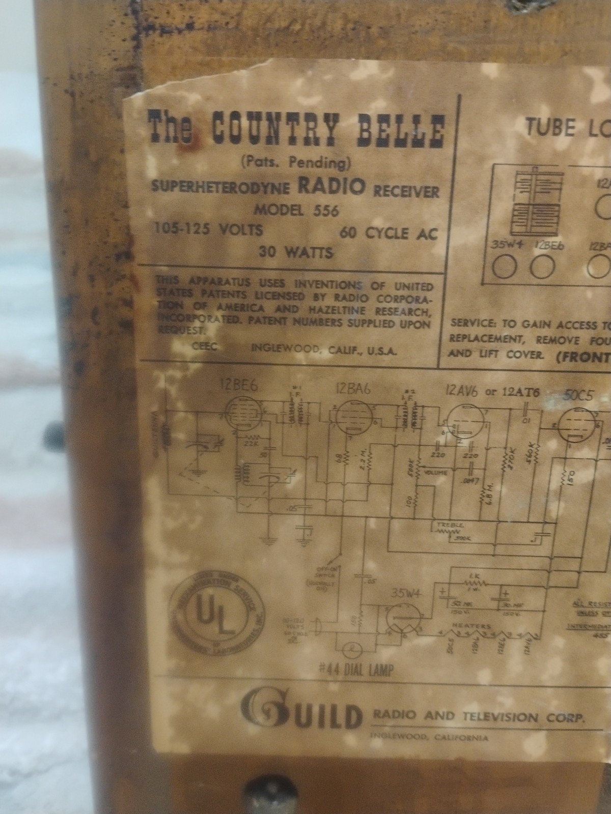 Antique The Country Belle Superheterodyne Radio Reciever Model 556 By Guild Co.