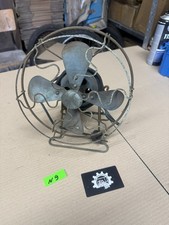 Vecchio ventilatore da tavolo ventilatore ala in metallo vintage anteguerra decorazione