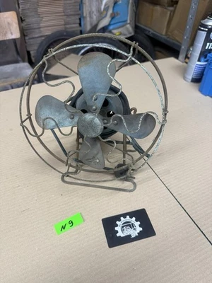 Alter Tischventilator Ventilator Metallflügel Vintage Vorkrieg Deko - Bild 1 von 4