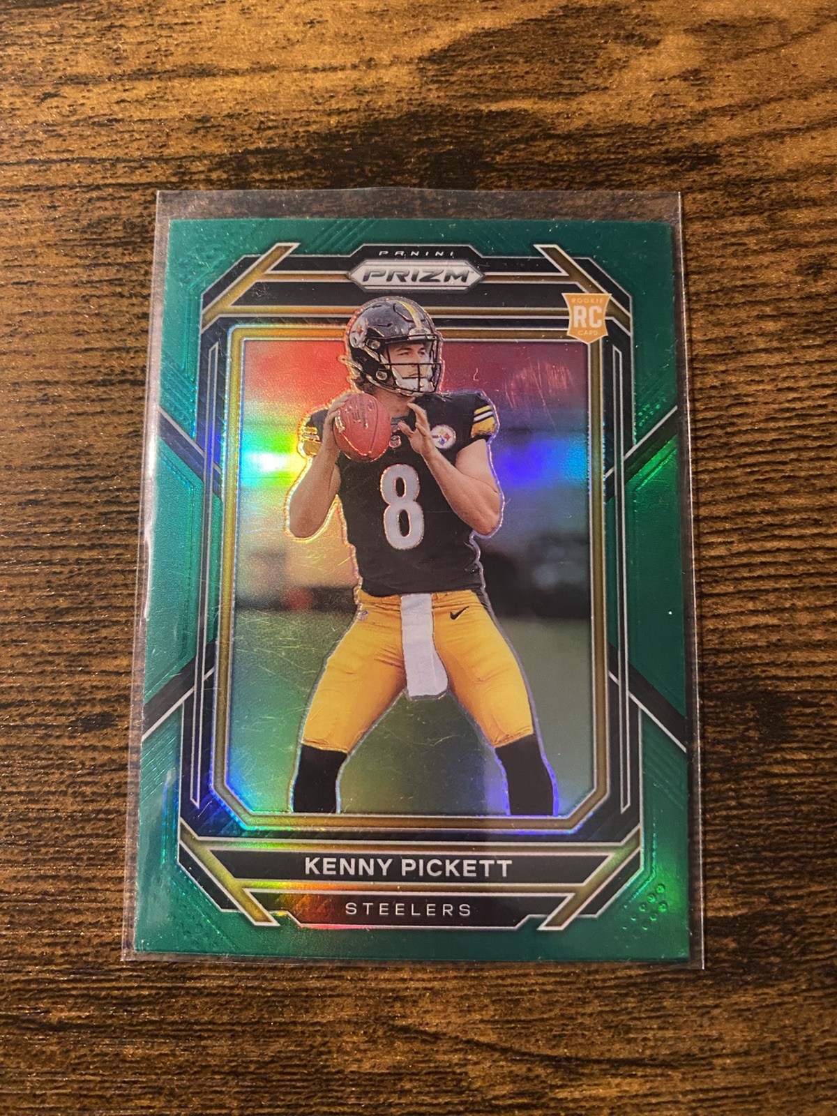 2022 Panini Prizm - Rookies Kenny Pickett #301 Green Prizm (RC)