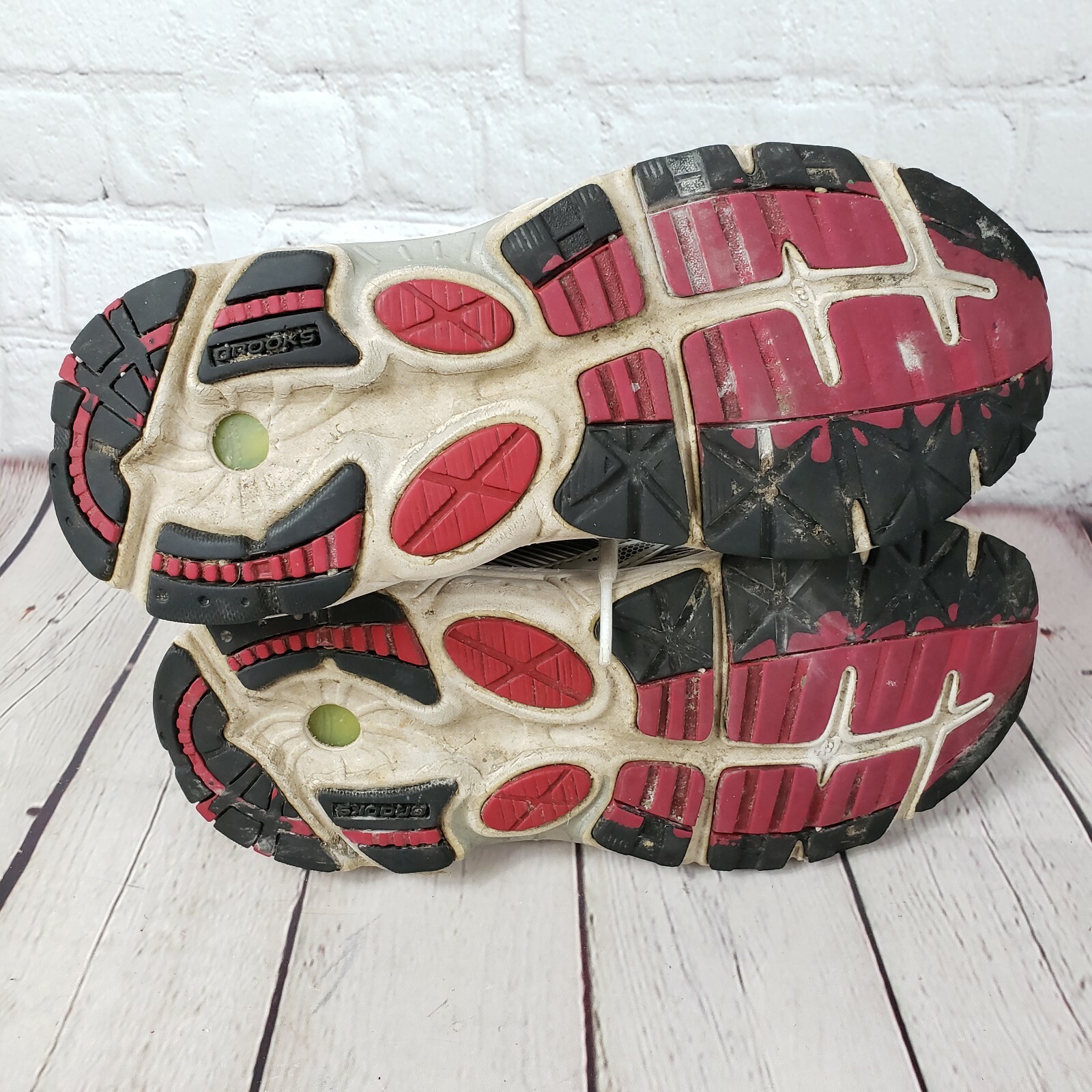 Brooks Dyad MOGO Womens Running Shoes Size 8 39 B M S… Gem