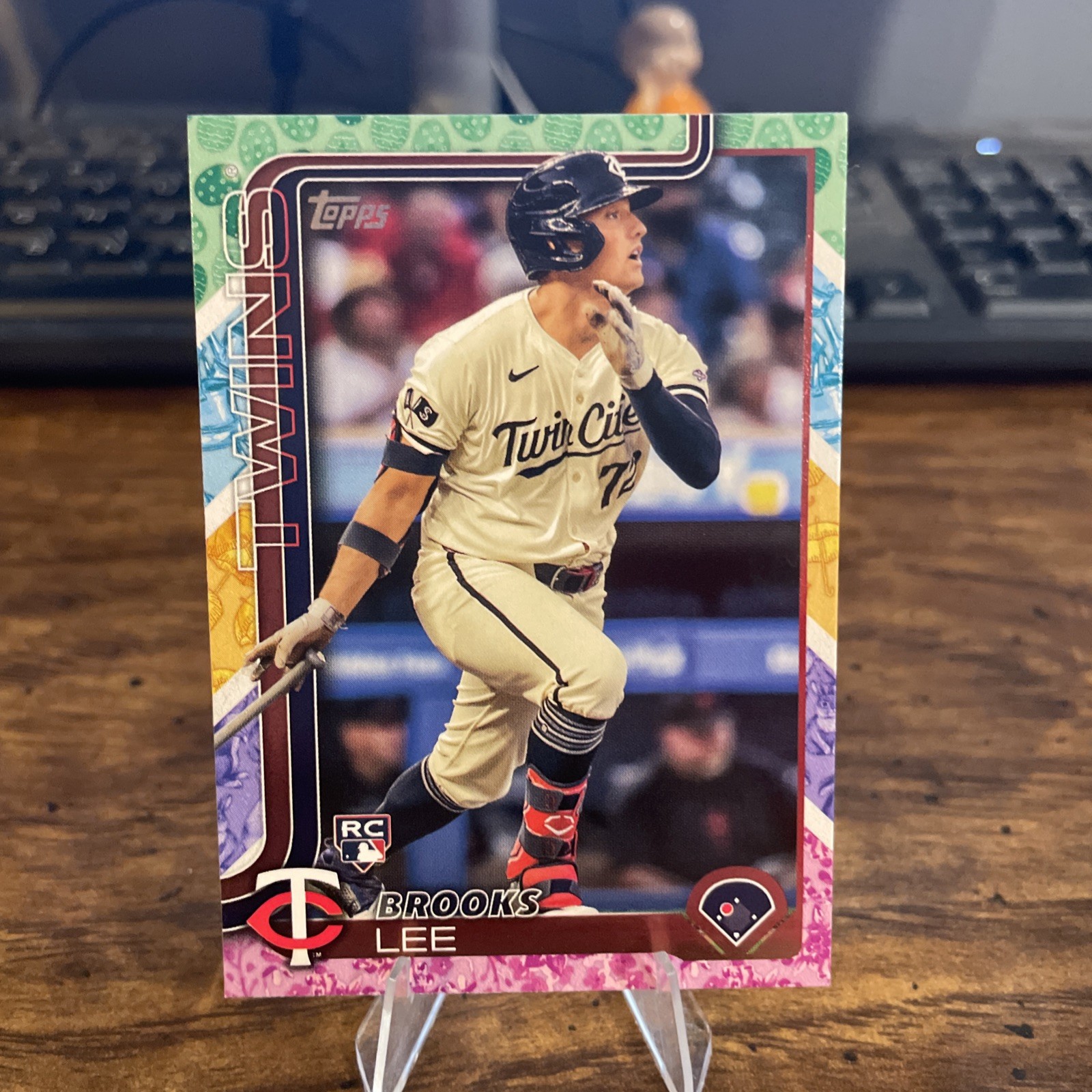 2025 Topps Series 1 - Brooks Lee #317 Eggs (RC)