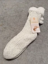 New Pair Women's Fuzzy Long White Shimmers Slipper Socks Women's Size 8-10 L/XL 