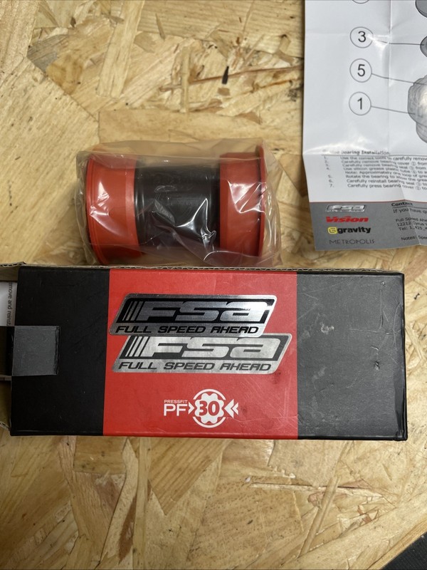 FSA Road Ceramic BB-PF30 Bottom Bracket