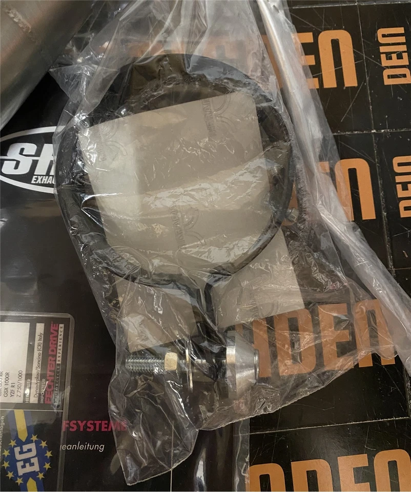 Shark Auspuff Factory Kawasaki Z 750 mit Kat ab Bauhjahr 2007 Carbon - Bild 3 von 4