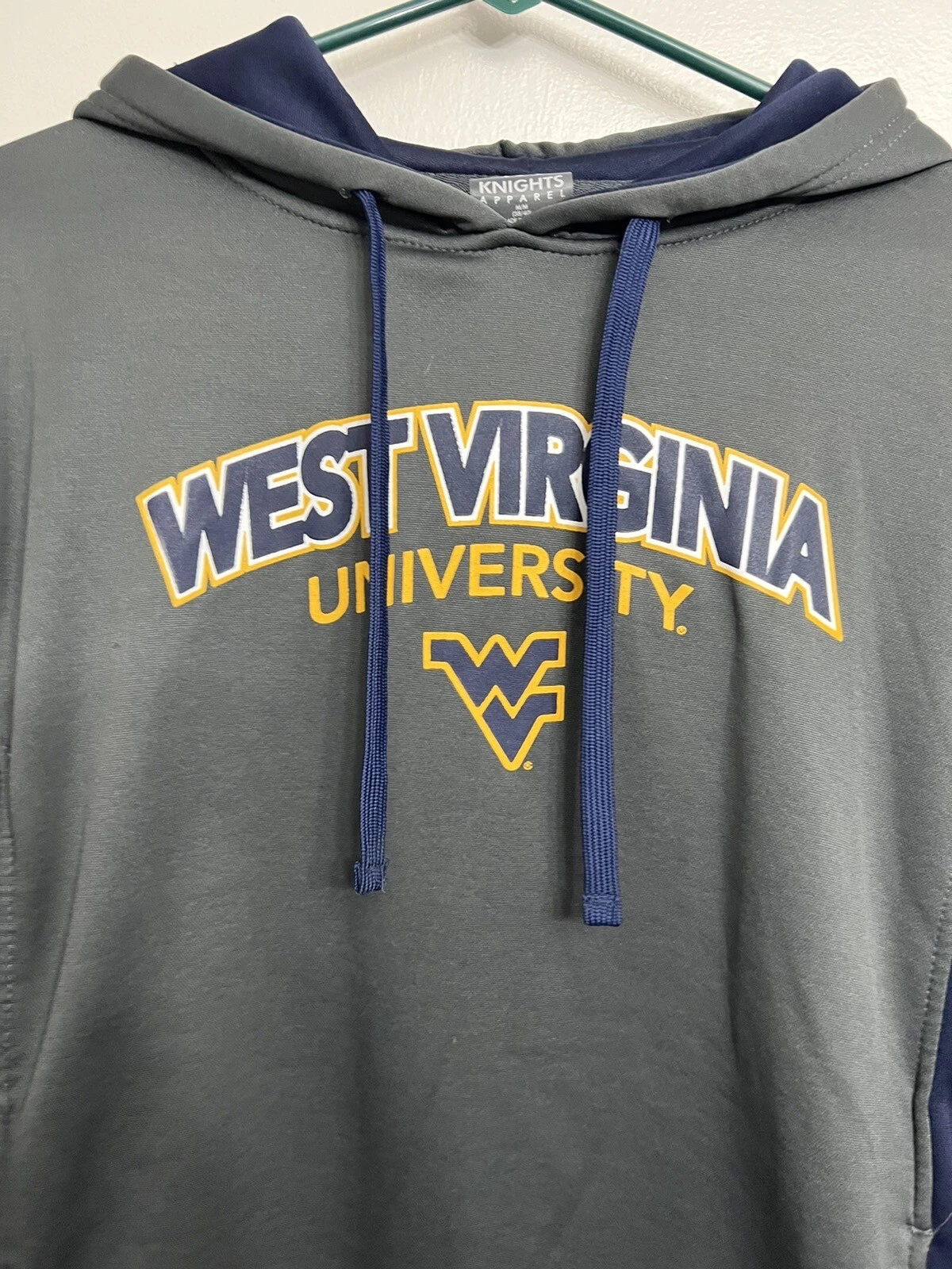 VETEMENTS Felpa con cappuccio West Virginia Mountaineers con tasche di abbigliamento Knights. Medium.