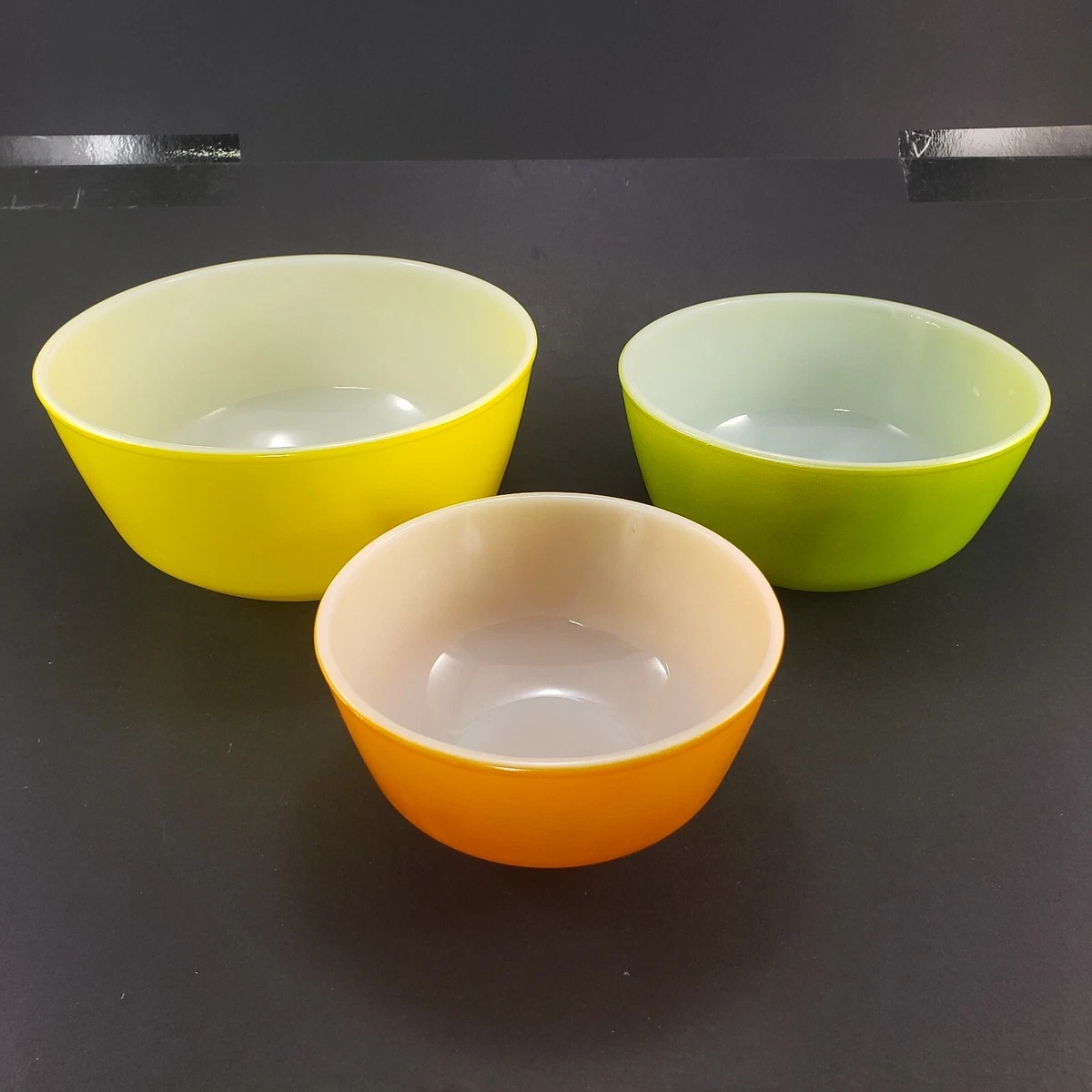 Pastel pyrex hotsell mixing bowls