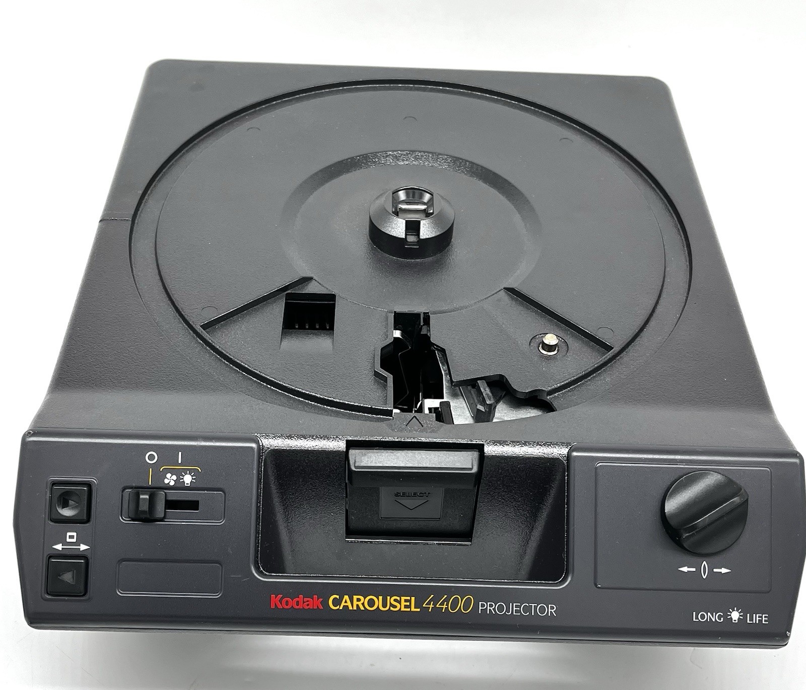 Kodak 4400 Ektagraphic III Carousel Slide Projector  W/ Original Box