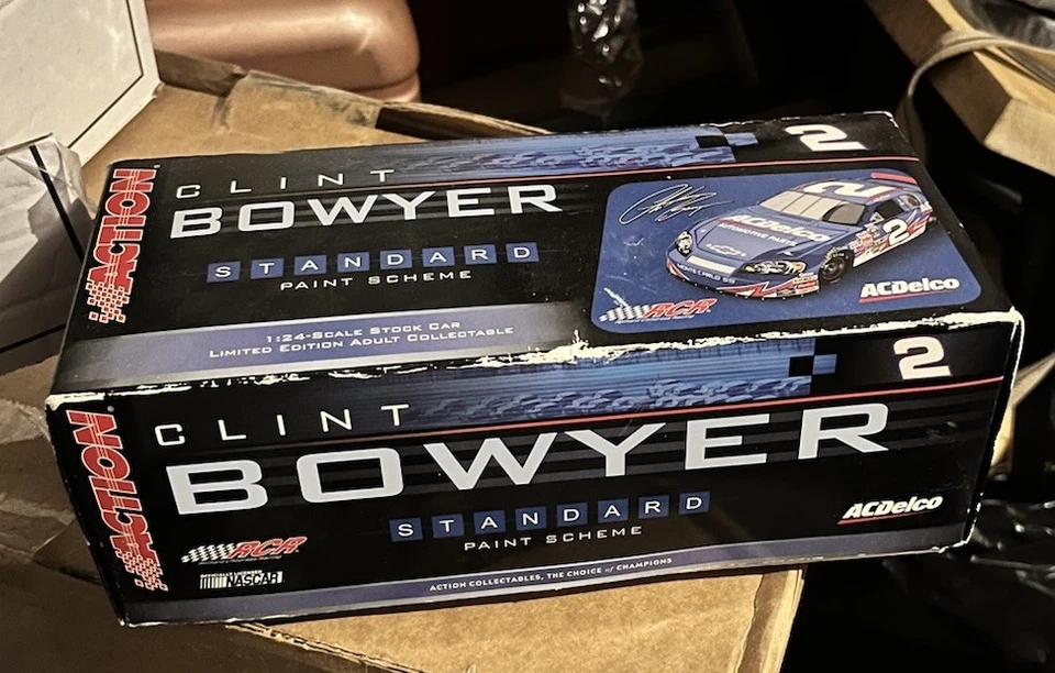 Coche autógrafo Clint Bowyer Foto 3 de 3