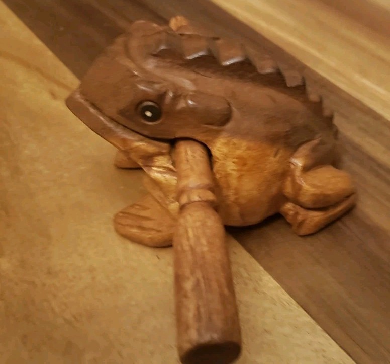 Wooden Croaking Frog Instrument Decoration