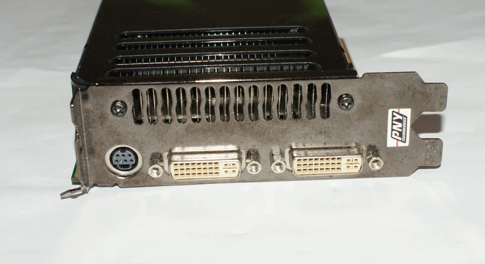 PNY Nvidia GeForce 8800GTS 640MB DVI x2/S-Video PCIE Graphics Card - Image 3 of 4