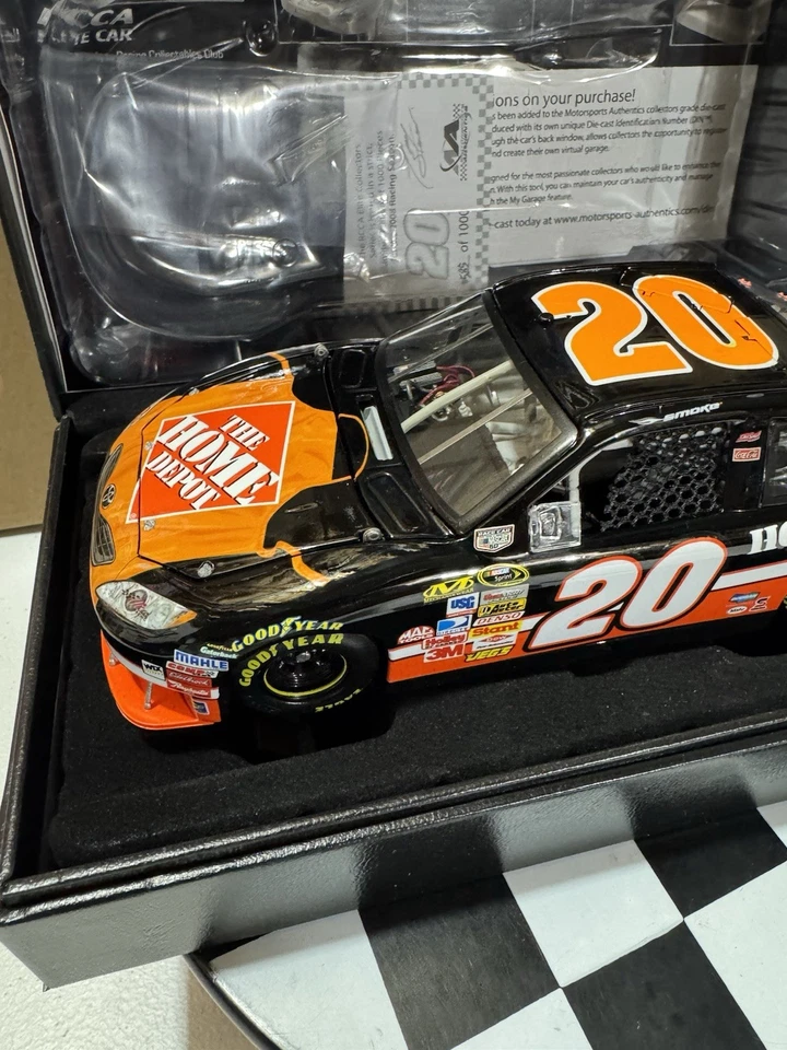 Tony Stewart ELITE #20 10º Aniversario The Home Depot 2008 1/24 Nascar Diecast Foto 4 de 4