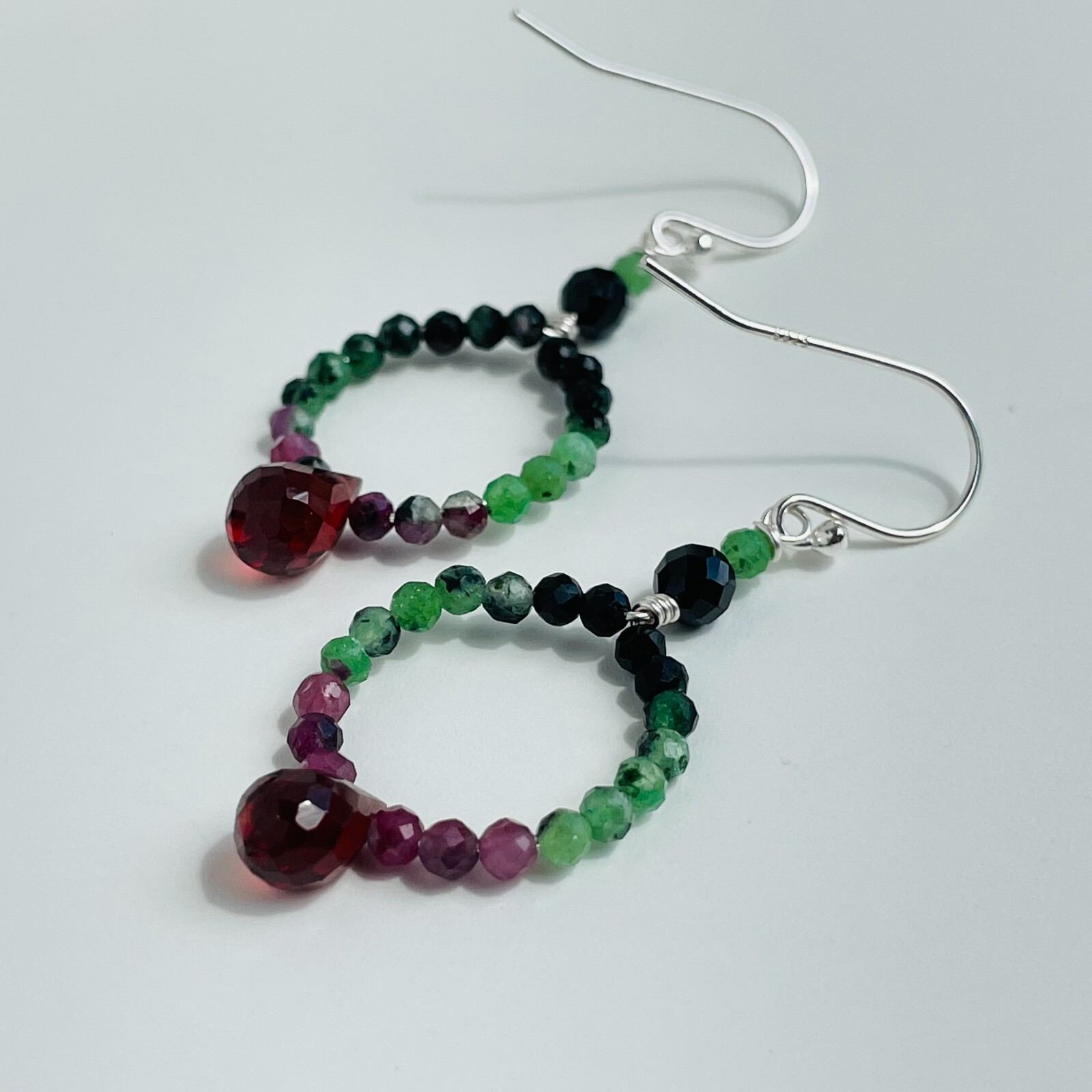 Boucles d'oreilles zoïsite et argent hypoallergénique pour oreilles sensibles