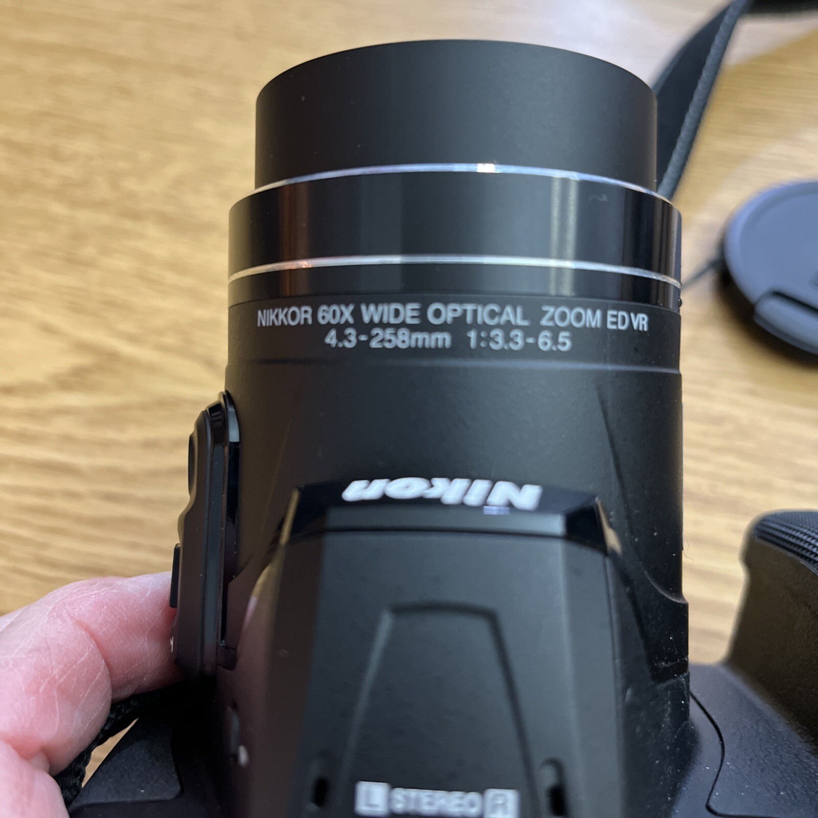 Nikon Coolpix B700 20.3 MP Digital Camera 60X Zoom Black Good Condition