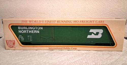 Coche de caja International Hobby Corp. Green Burlington Northern 50' #100024 | Zustand: New