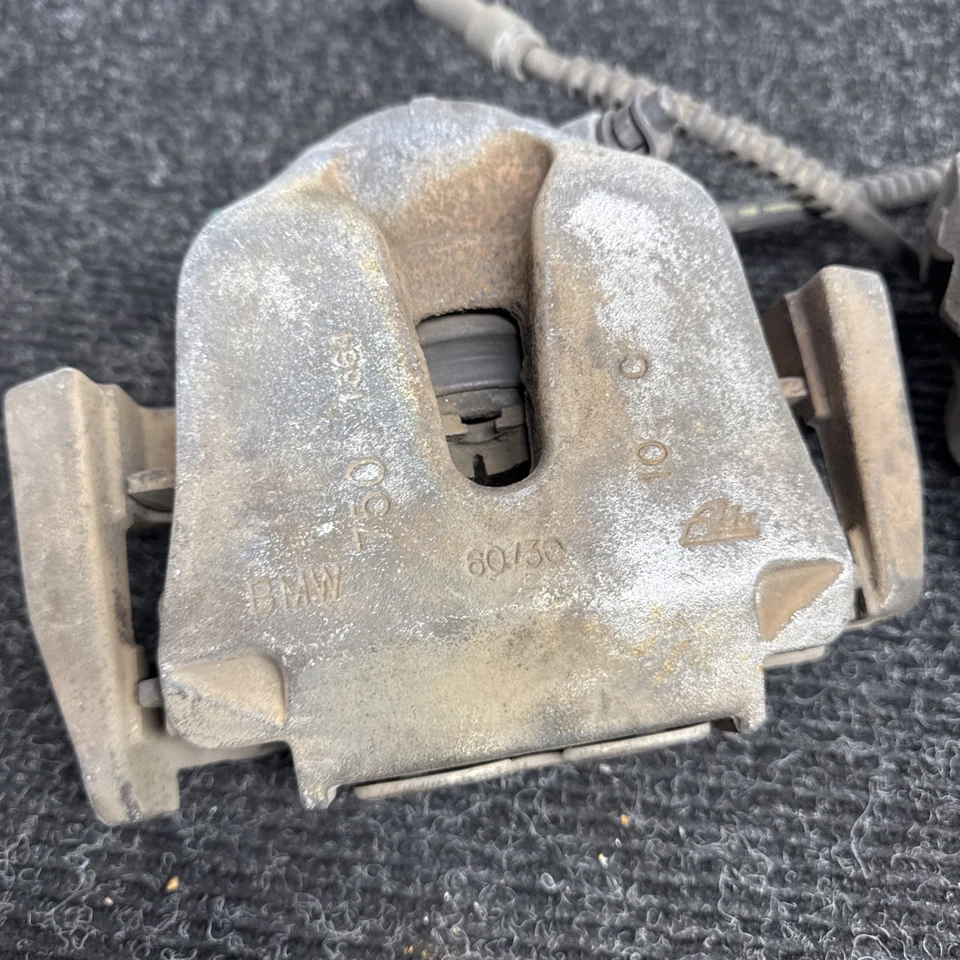 ☑️ Pinzas de freno delanteras BMW X5 X6 E70 F15 F16 2007-2018 OEM 6776784 6776783 Foto 3 de 4