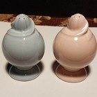 Vintage 1950s USA Marked Blue Pink Ceramic Round Salt Pepper Shakers Cork — photo 3