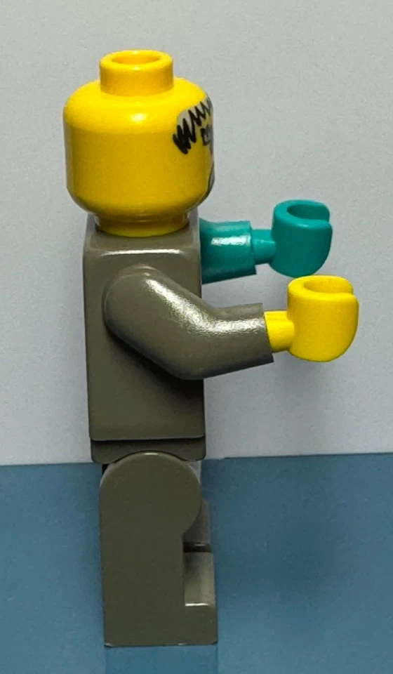 Lego Rock Raiders Chief Minifigure rck006 From Set 3347 - Image 3 of 4