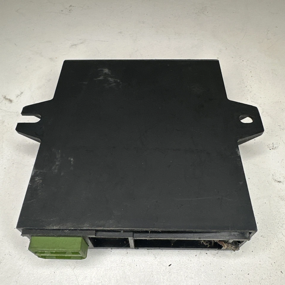 Módulo relé de computadora a bordo BMW E23 E24 E28 E30 OBC 65811373726 325XI 325i 87 Foto 4 de 4