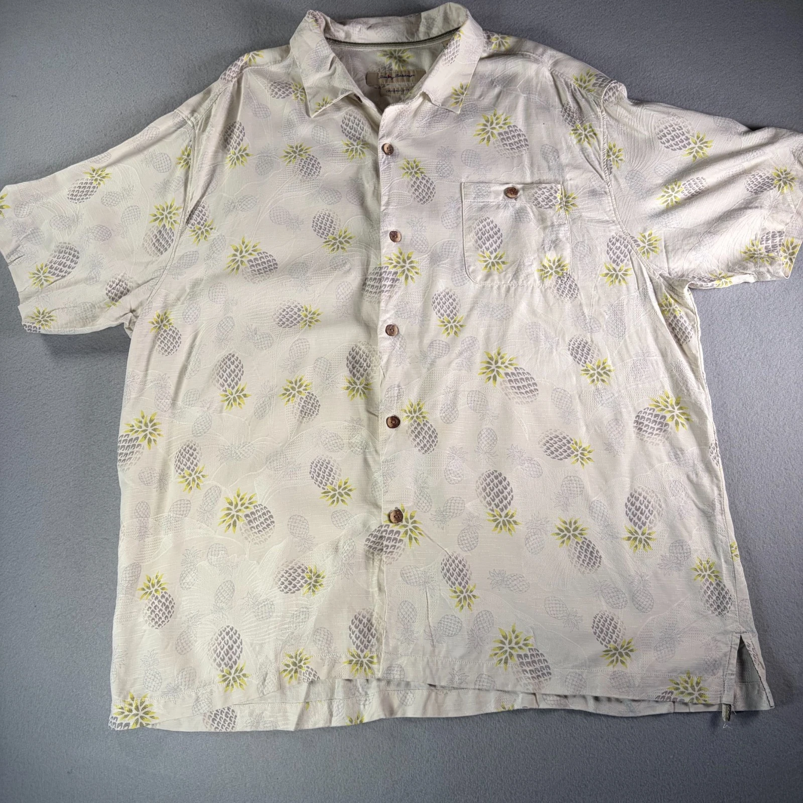 TOMMY BAHAMA Hawaiian Shirt 100% Silk Short Sleeve White Green Pineapple XXL