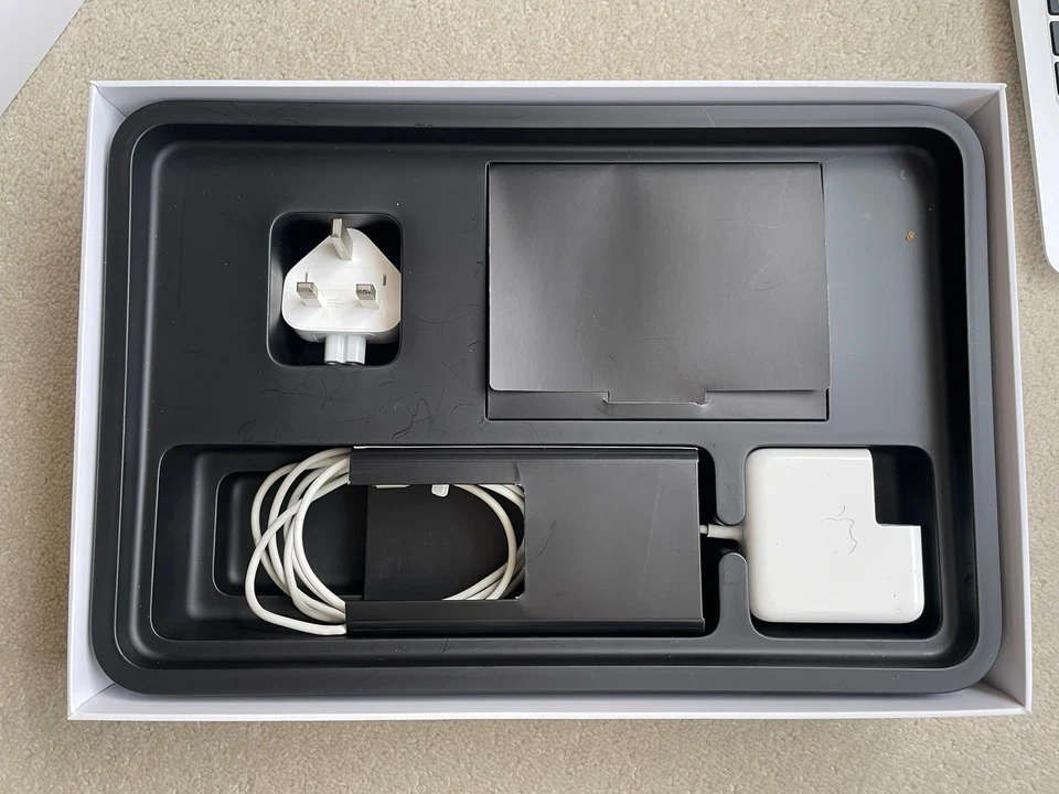 Apple MacBook Air 11", Intel Core i5, 1.7GHz, 2012, 128GB SSD, 4GB RAM, A1465 - Image 3 of 4