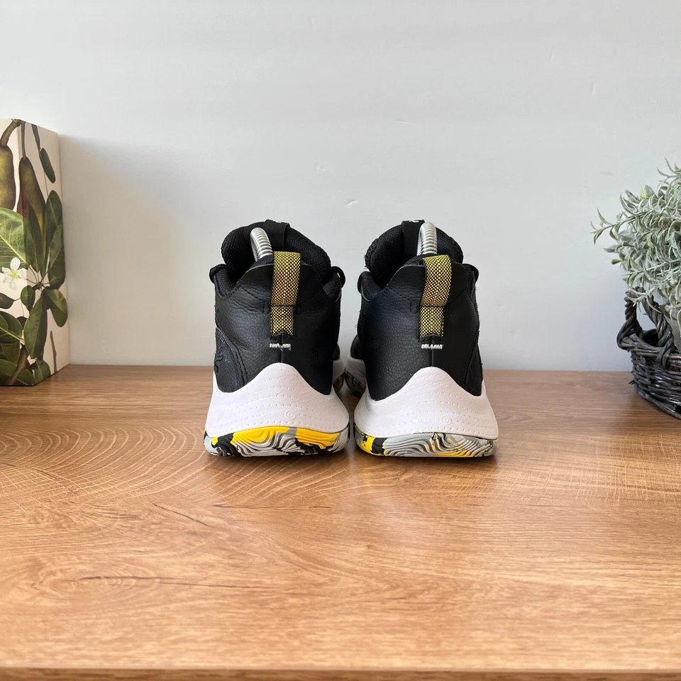 Under Armor Steph Curry 3Z5 3023087-004 Negro Blanco Atlético Juvenil Talla 6.5Y Foto 4 de 4