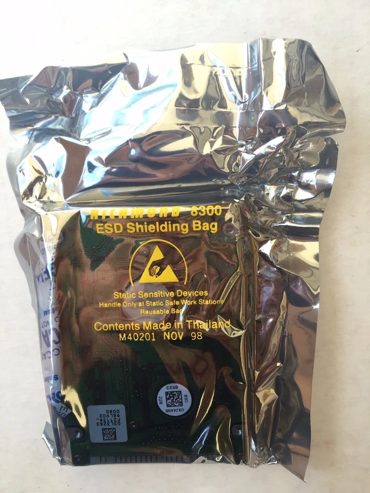 *New* IBM DYLA-28100 (03L5658) 8GB, 2.5" IDE Internal Hard Drive - Image 3 of 3