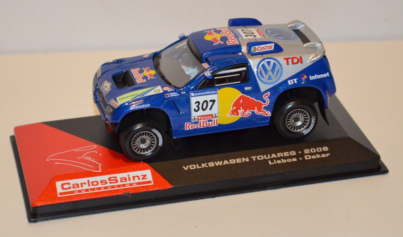 Volkswagen Touareg 2006 Carlos Sainz modèle de collection en métal