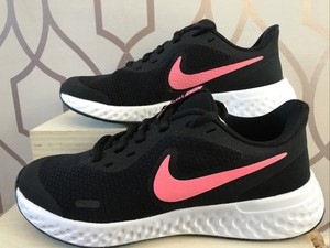 nike revolution 5 pink junior