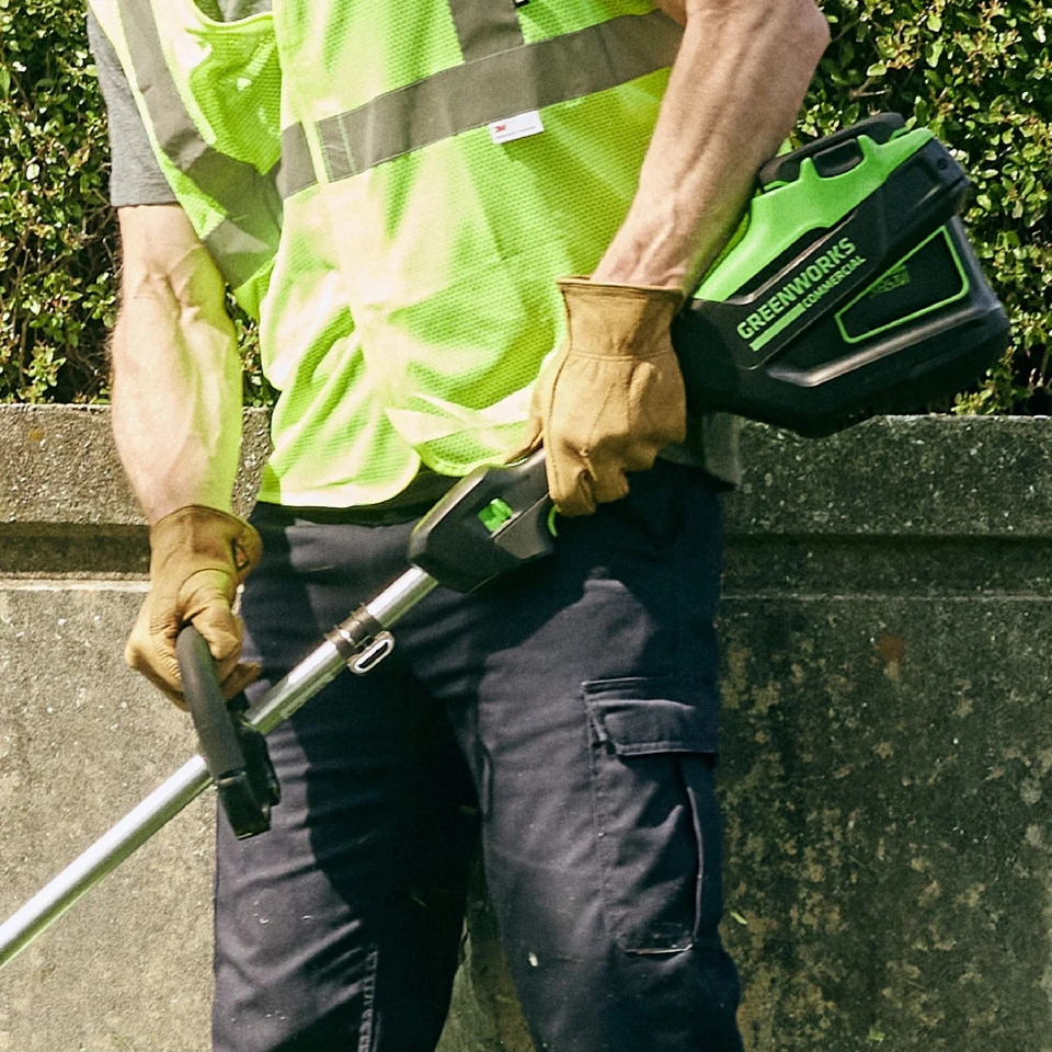 Greenworks 82V GEN II 15" Kit Recortadora de Cuerdas - Batería 4Ah y Cargador Doble Foto 3 de 3