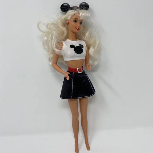1996 Barbie Doll Walt Disney World 25 years Exclusive  Mickey Mouse Outfit