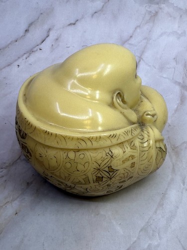 Sitting Buddha - Resin Figurine Hand Carved Netsuke Gatoshi - Picture 7 of 11