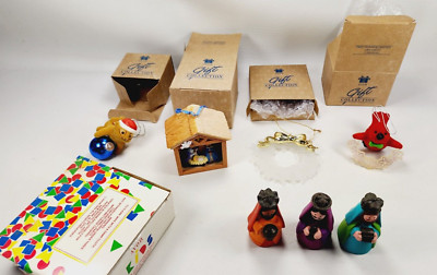 Lot of 5 Vintage Avon Gift Collection Christmas Ornaments Holiday 1990s w/box