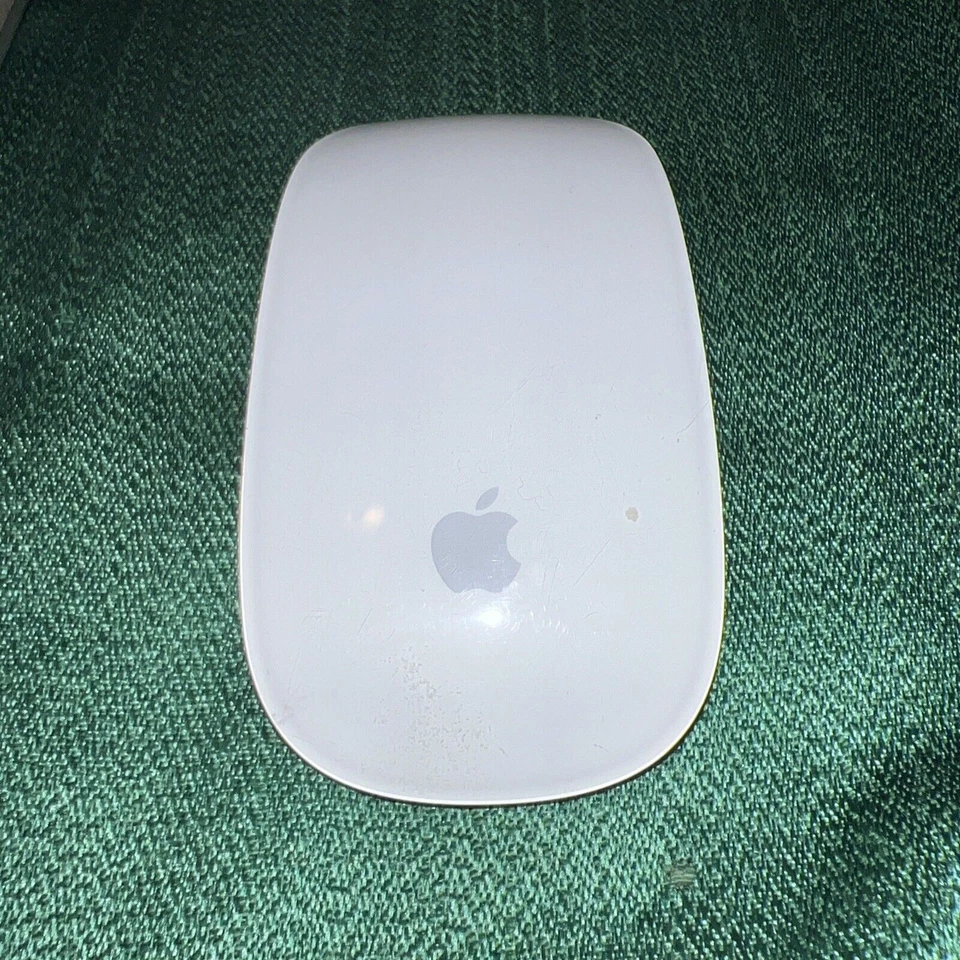 Apple Wireless Keyboard and Mouse Combo (A1314) (A1296) Battery Powered - Image 2 of 4