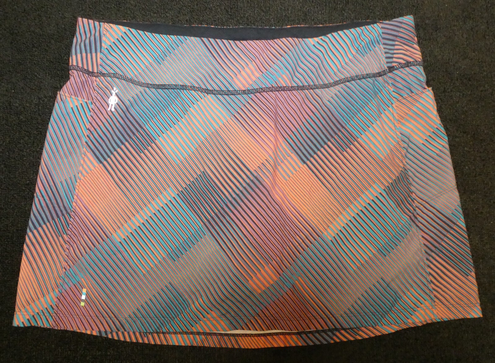 SmartWool women's multi-colored print stretch fitness/workout tennis skort Sz M