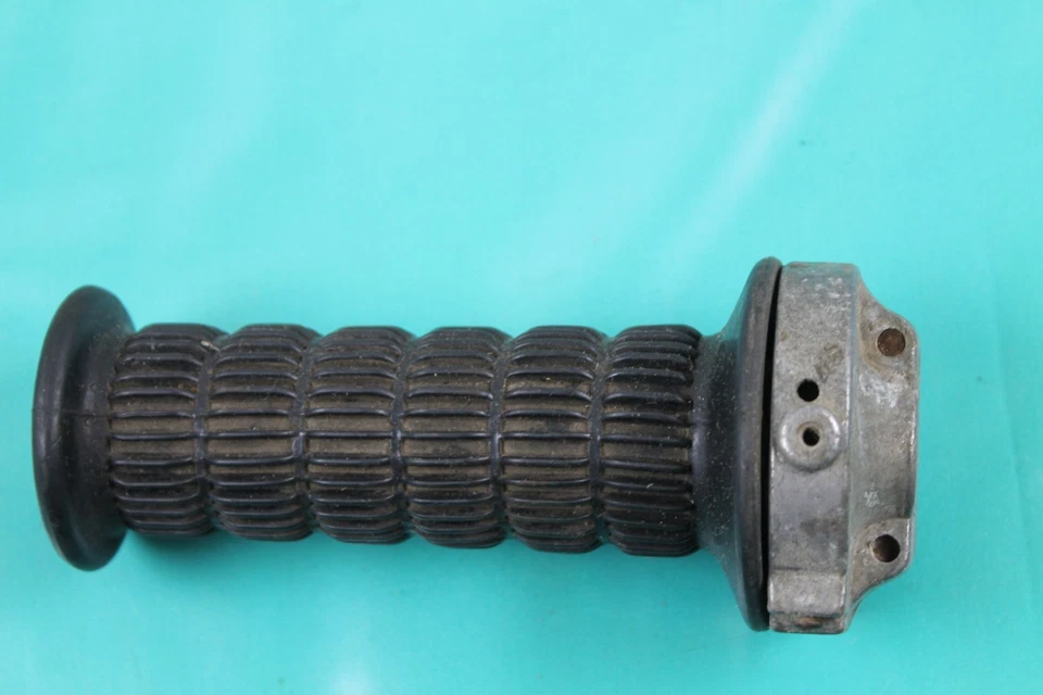 Yamaha GT1 GT80 GTMX 1973 carcasa de tubo de acelerador AT1 CT1 RT1 AT2 AT3 CT2 CT3 DT1 Foto 3 de 4