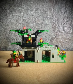 Lego Castle - 6066 - Camouflaged Outpost - 1987 + Complete + Instructions