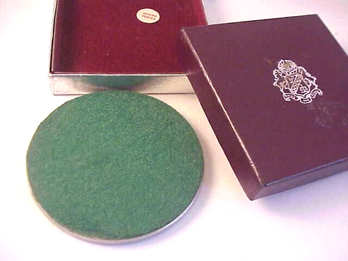 Medallón de peltre vintage Bates and Klinke Washington D.C. monumentos grabados - Imagen 8 de 9