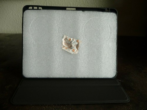 iPad 10.8 inch Case 2020 With Pencil Holder Black Brand New Soke - Picture 8 of 11