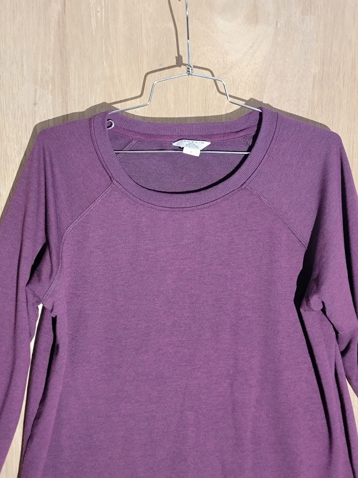 Pullover ligero Danskin para mujer manga larga púrpura cuello redondo talla L Foto 4 de 4