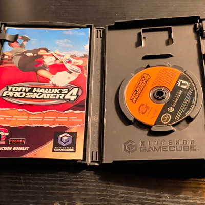 Tony Hawk's Pro Skater 4 GameCube Complete w/ Case, Manual & Disc