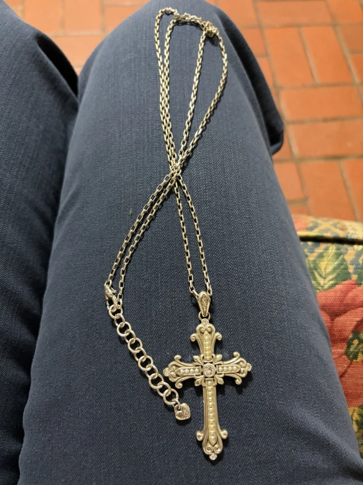 Collar Cruz Brighton Foto 2 de 4