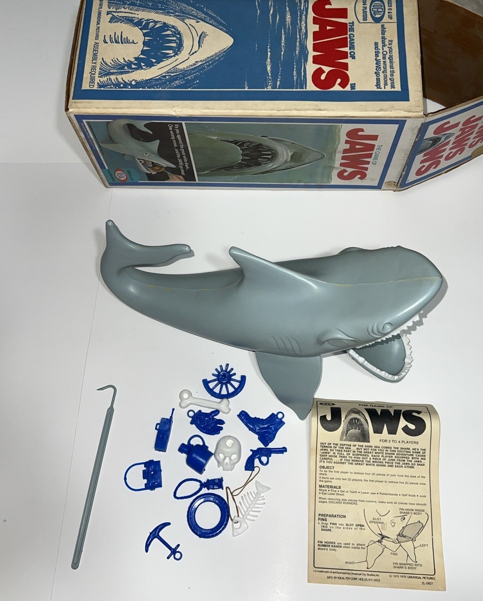 VINTAGE Jaws 1975 Game By Ideal 100% Complete With Plastic For