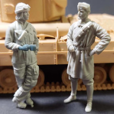 1/35 Scale Italian tankers set Crew x2 Resin Figures Unpainted for Winter Dioram