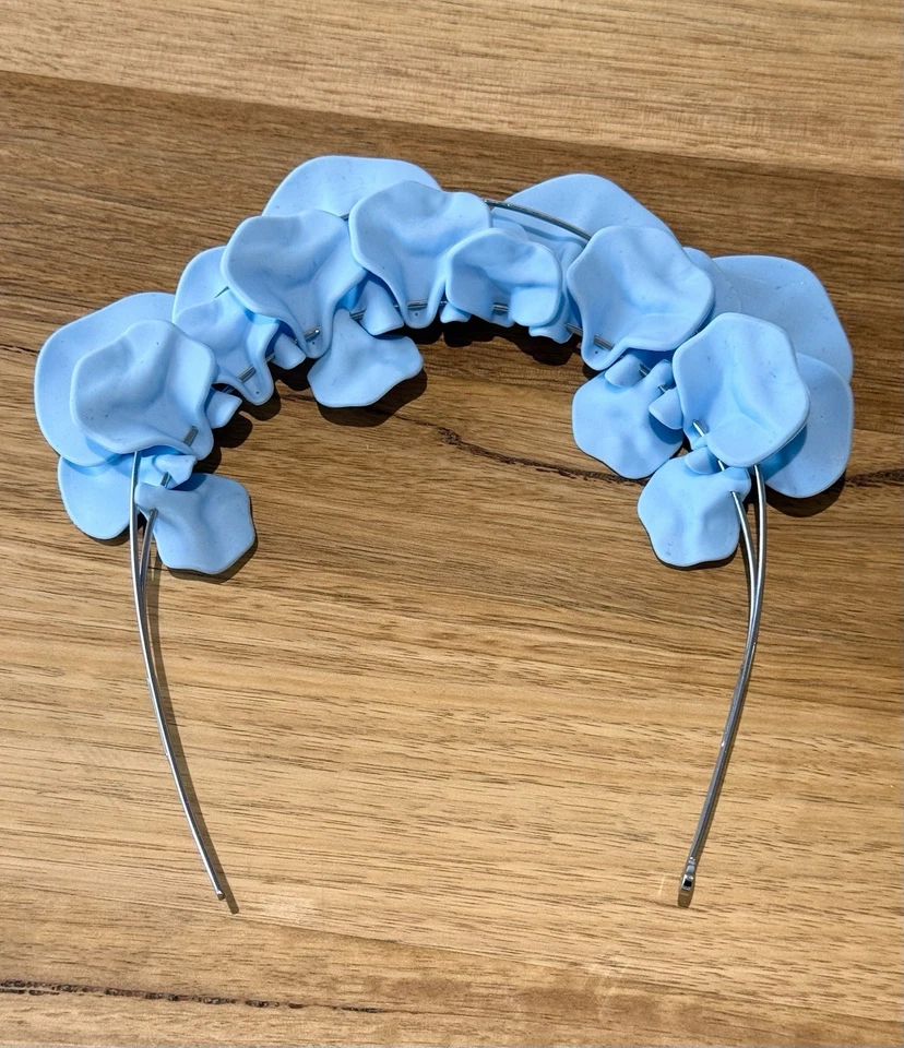Mimco Flourish Crown Powder Blue Headband Millinery Spring Racing Fascinator - Image 3 of 4