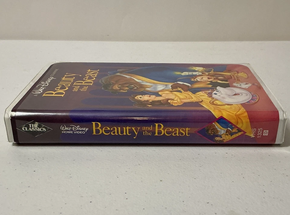 **RARE** **MISPRINT** Beauty and The Beast (VHS, 1992, Black Diamond Classic) - Image 3 of 4